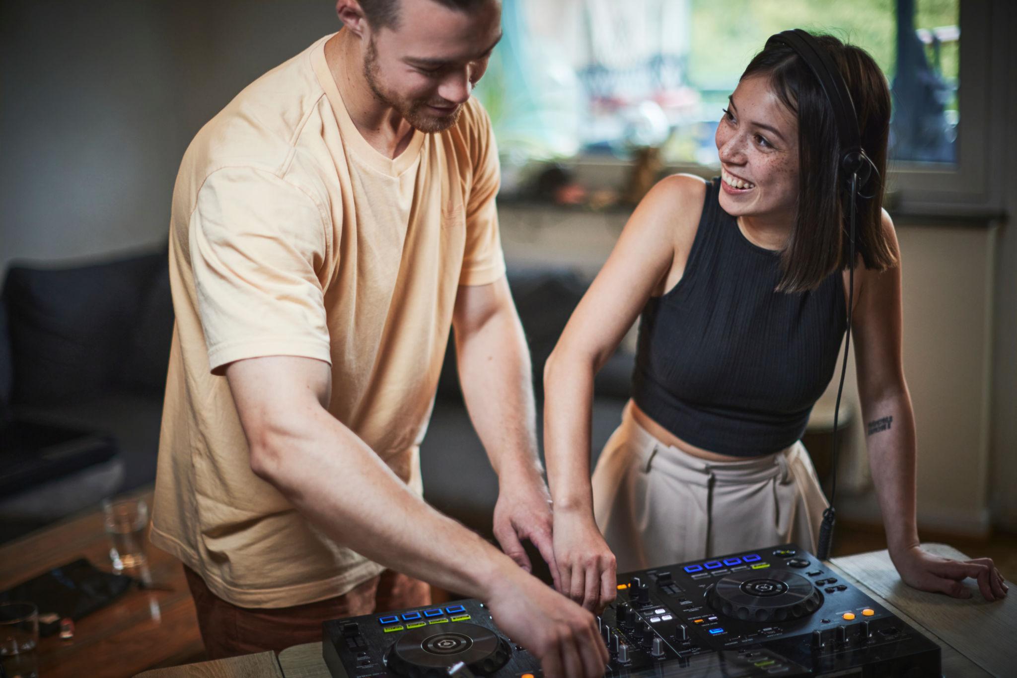 DJ Team Flow Create Your Happy Song Workshop